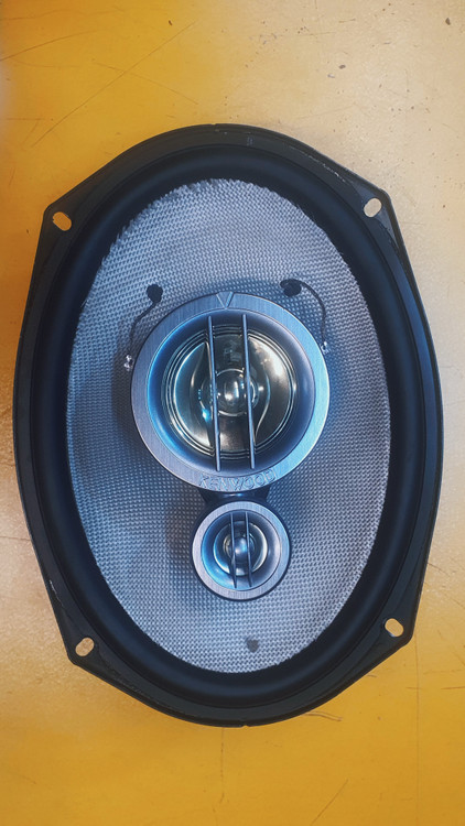 بلندگو خربزه ای مدل کنوود KFC-718 کارکرده